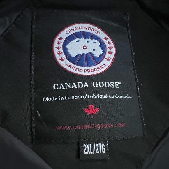 Canada Goose Kensington Parka (Black) - Picture 11 of 11